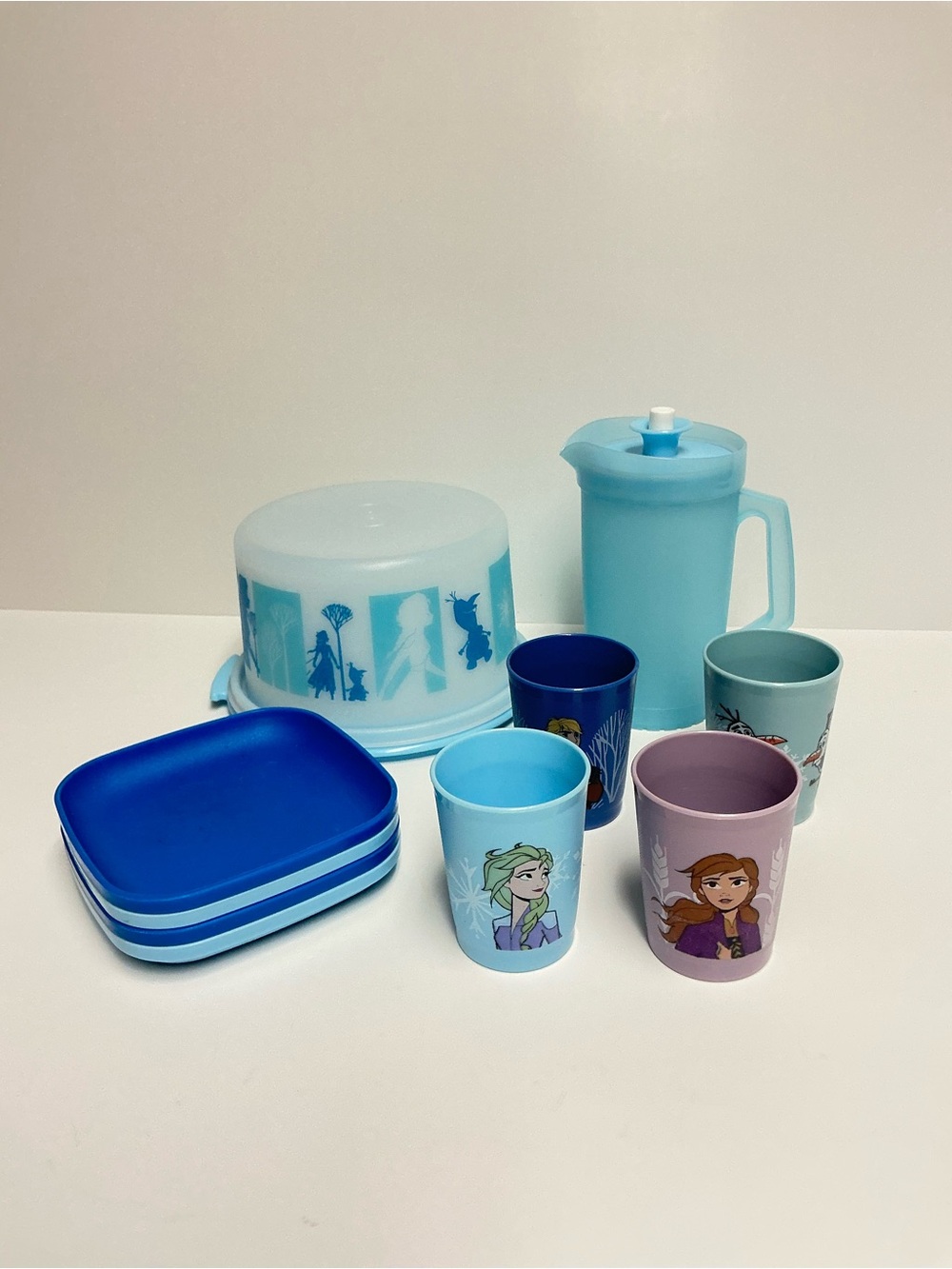 Tupperware Disney Frozen Children's Mini Set-Plates, Cups, Pitcher & Cake Taker